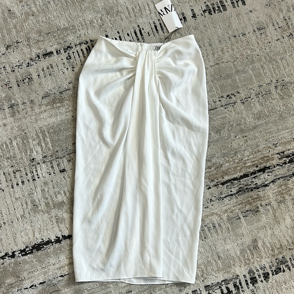 nwt // Zara Knotted Wrap Skirt - Picture 2 of 10